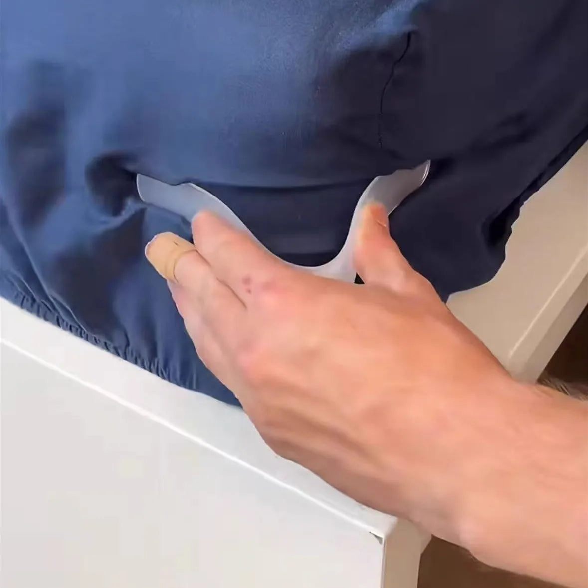 Universal Bedsheet Corner Tightener Clips